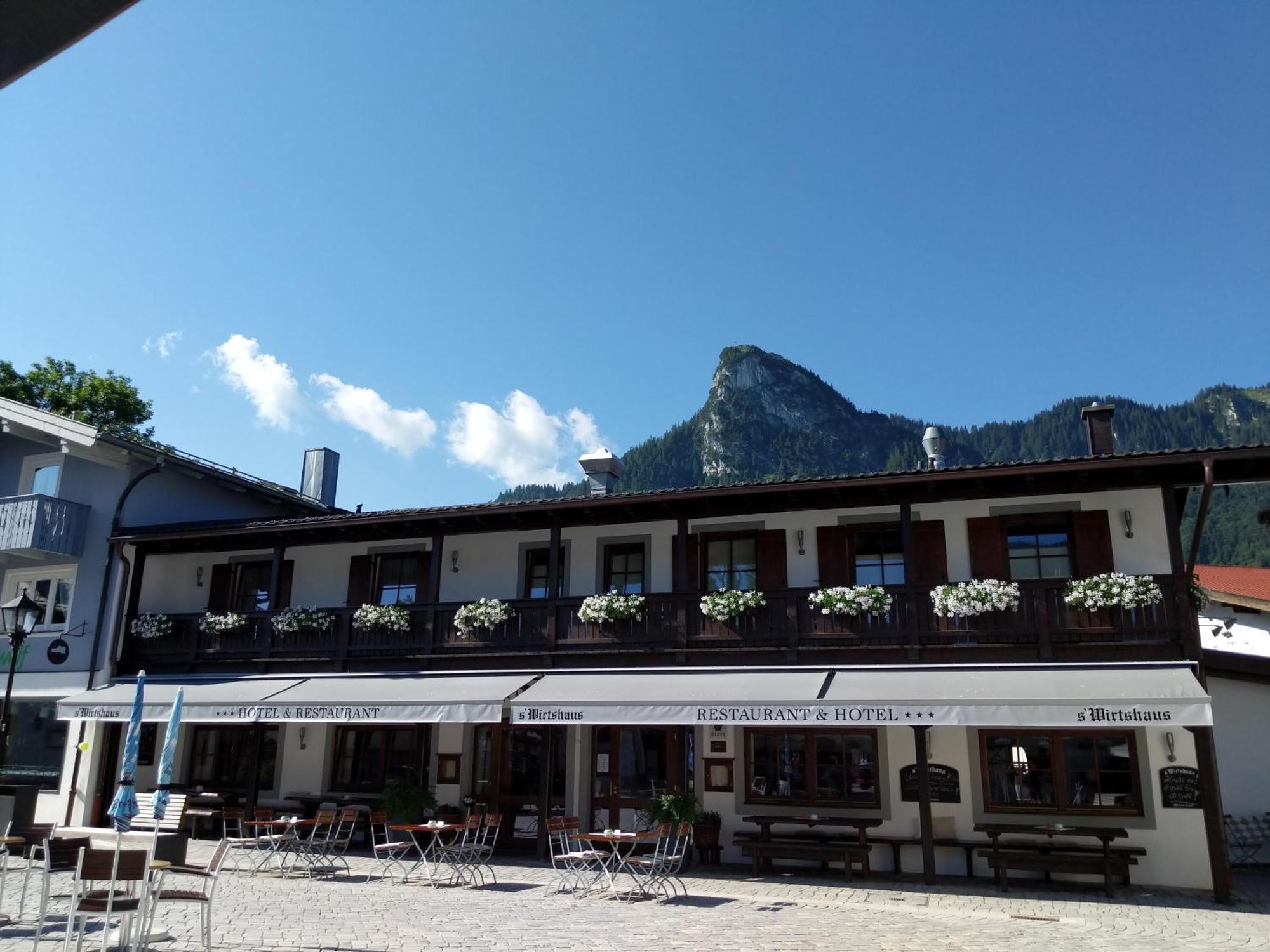 S'Wirtshaus Hotel & Restaurant Oberammergau Exterior photo